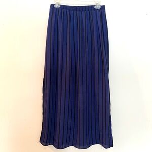 Forever 21 Navy and Black Maxi Skirt